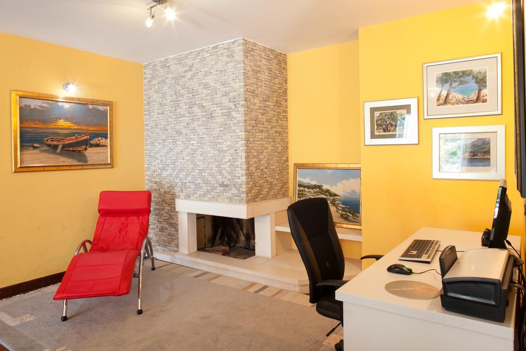 Apartments Tino Makarska Ruang foto