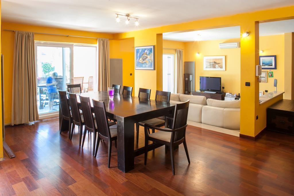 Apartments Tino Makarska Ruang foto