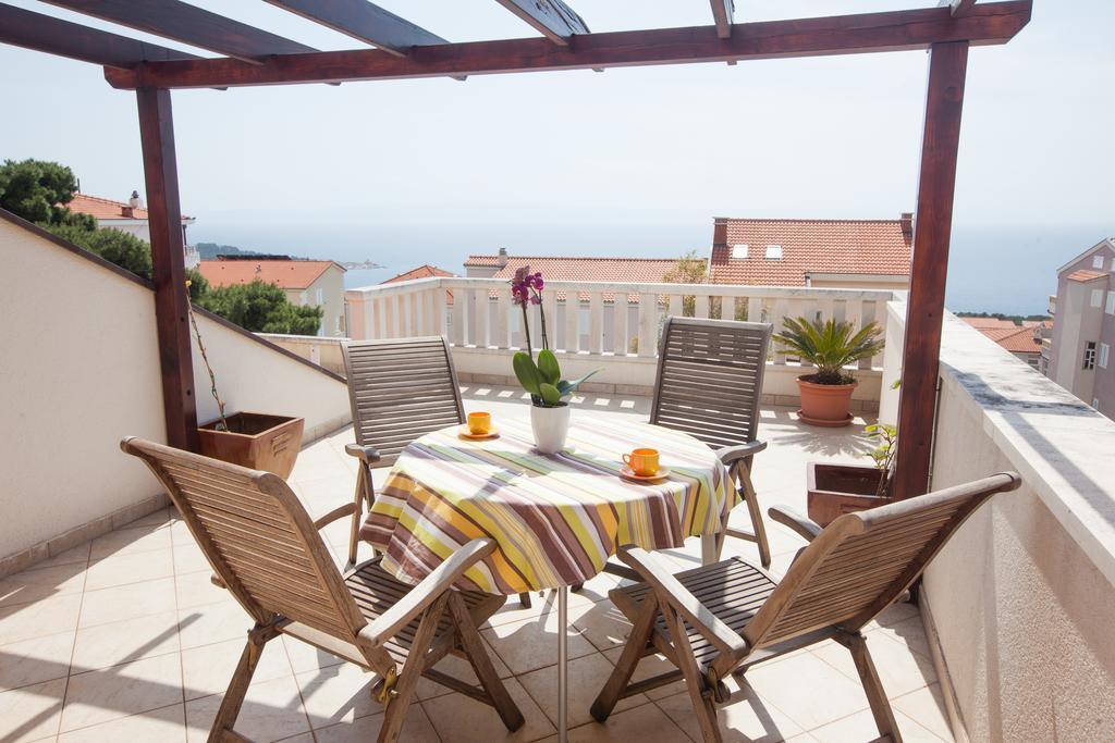 Apartments Tino Makarska Ruang foto